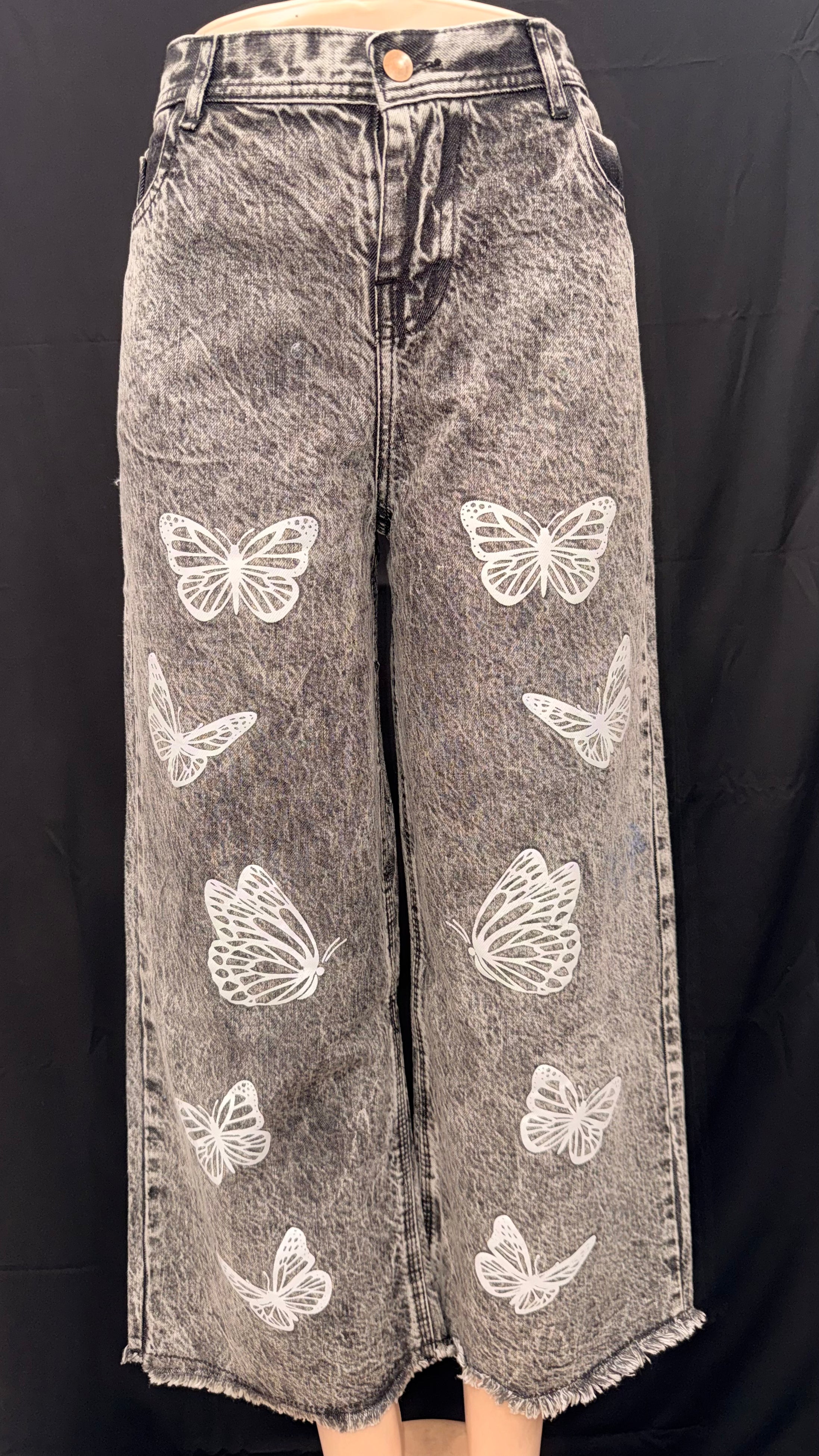 Plus Size Women Butterfly Print Button Waistband wide leg pant