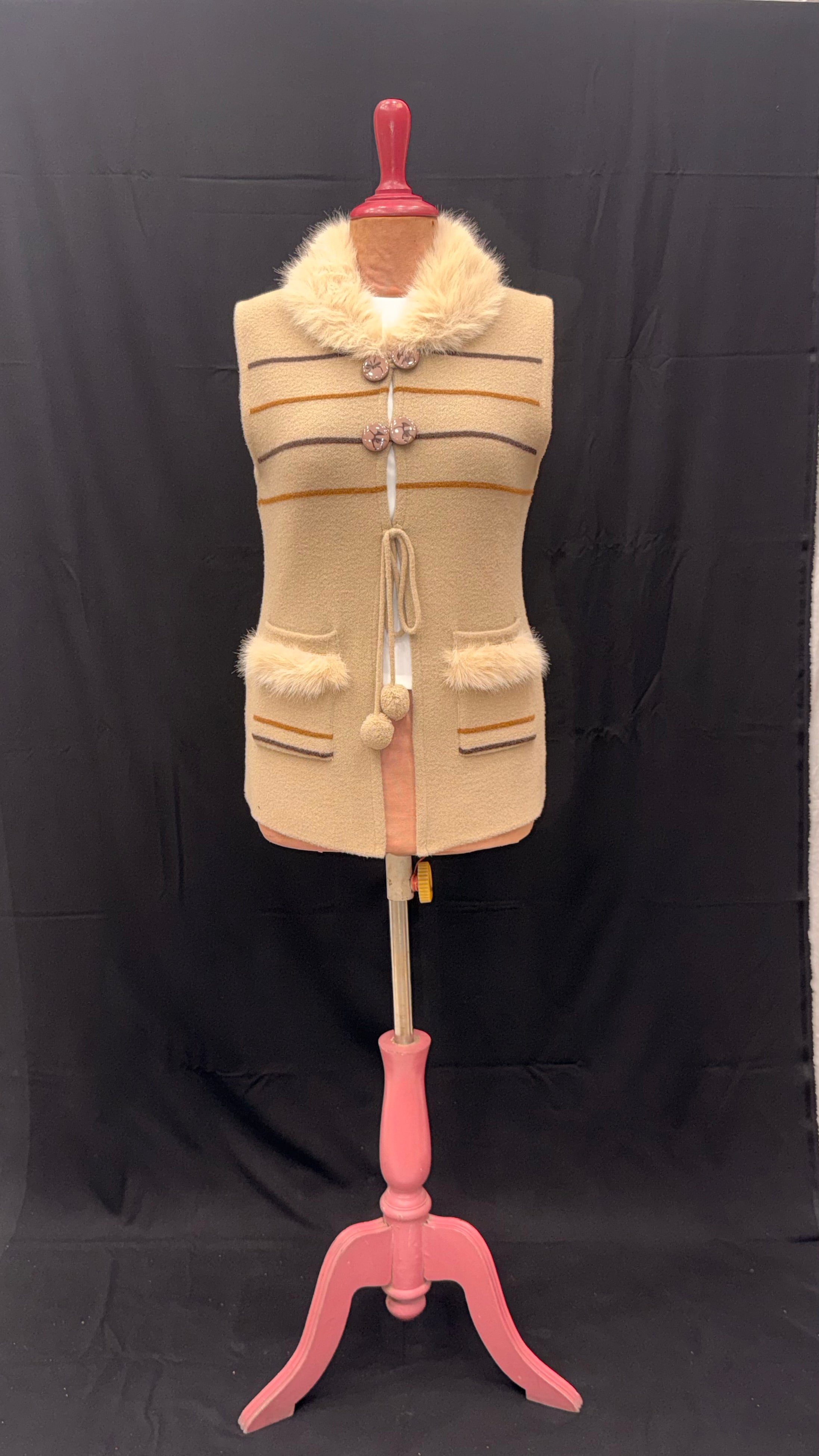 Camel Faux-Fur Collar Knit Vest with Tie and Striped Pockets