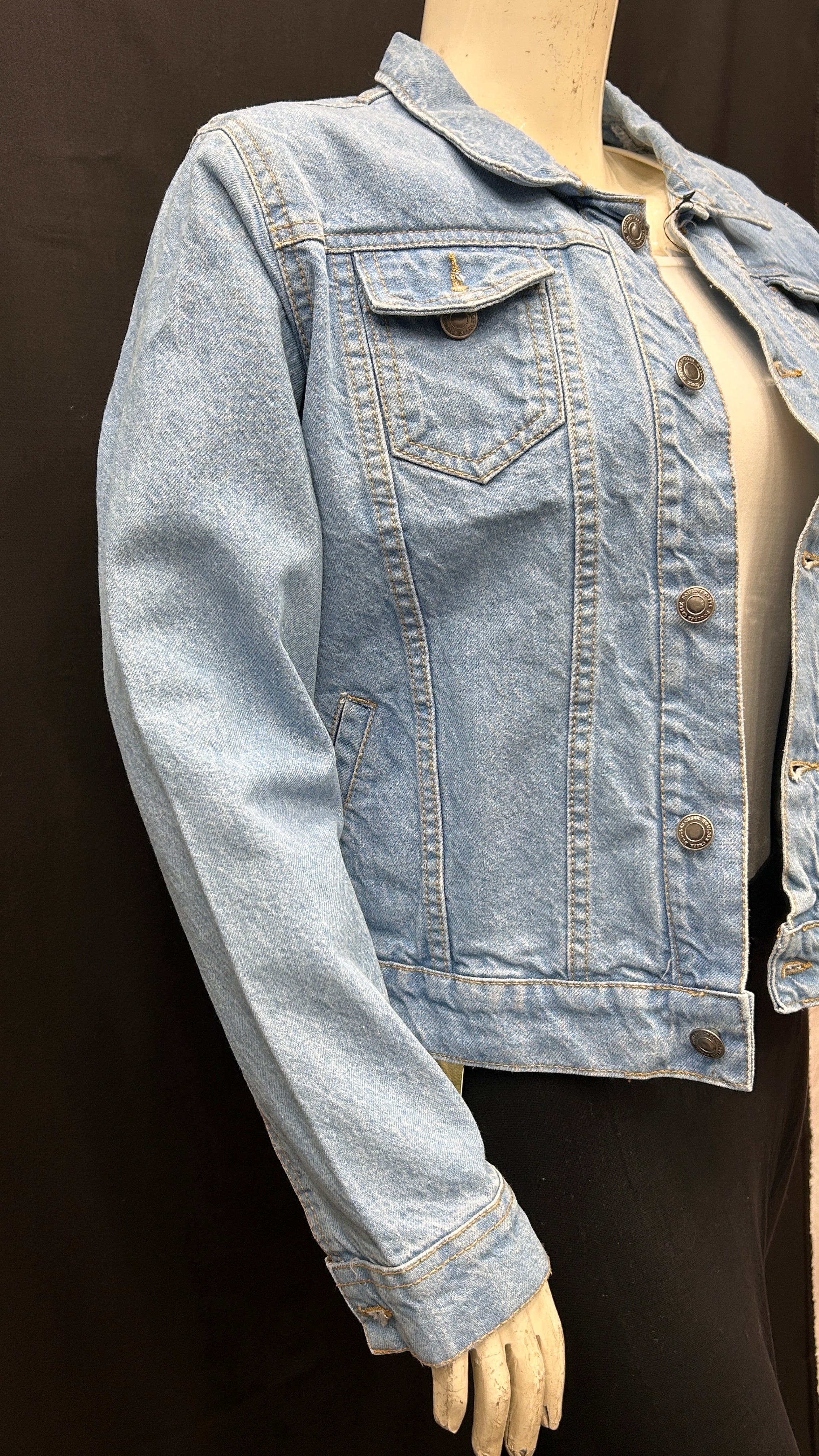 Classic Light Blue Denim Jacket with Vintage Touch