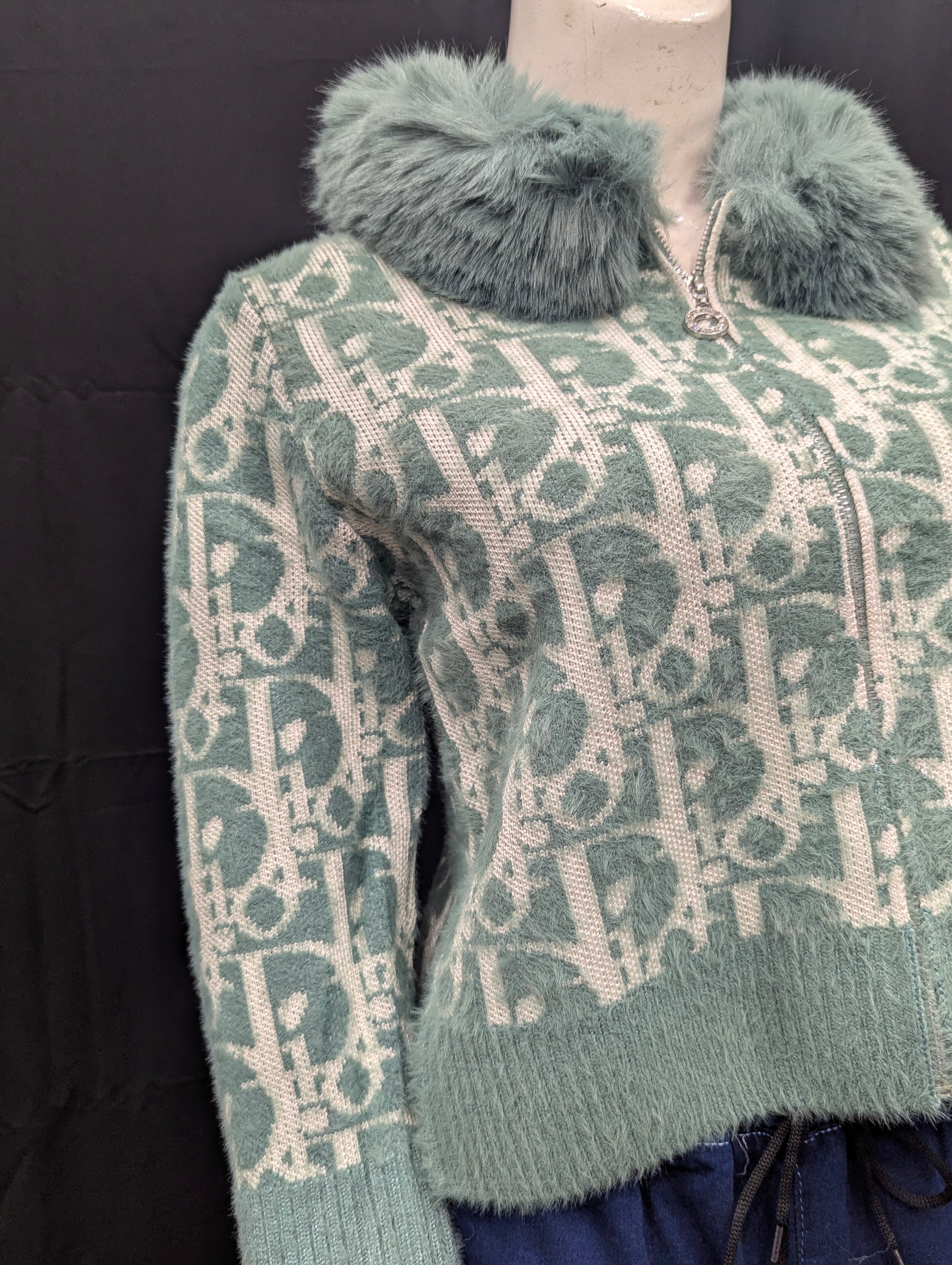 Emerald Green Fur-Collar Women’s Cardigan