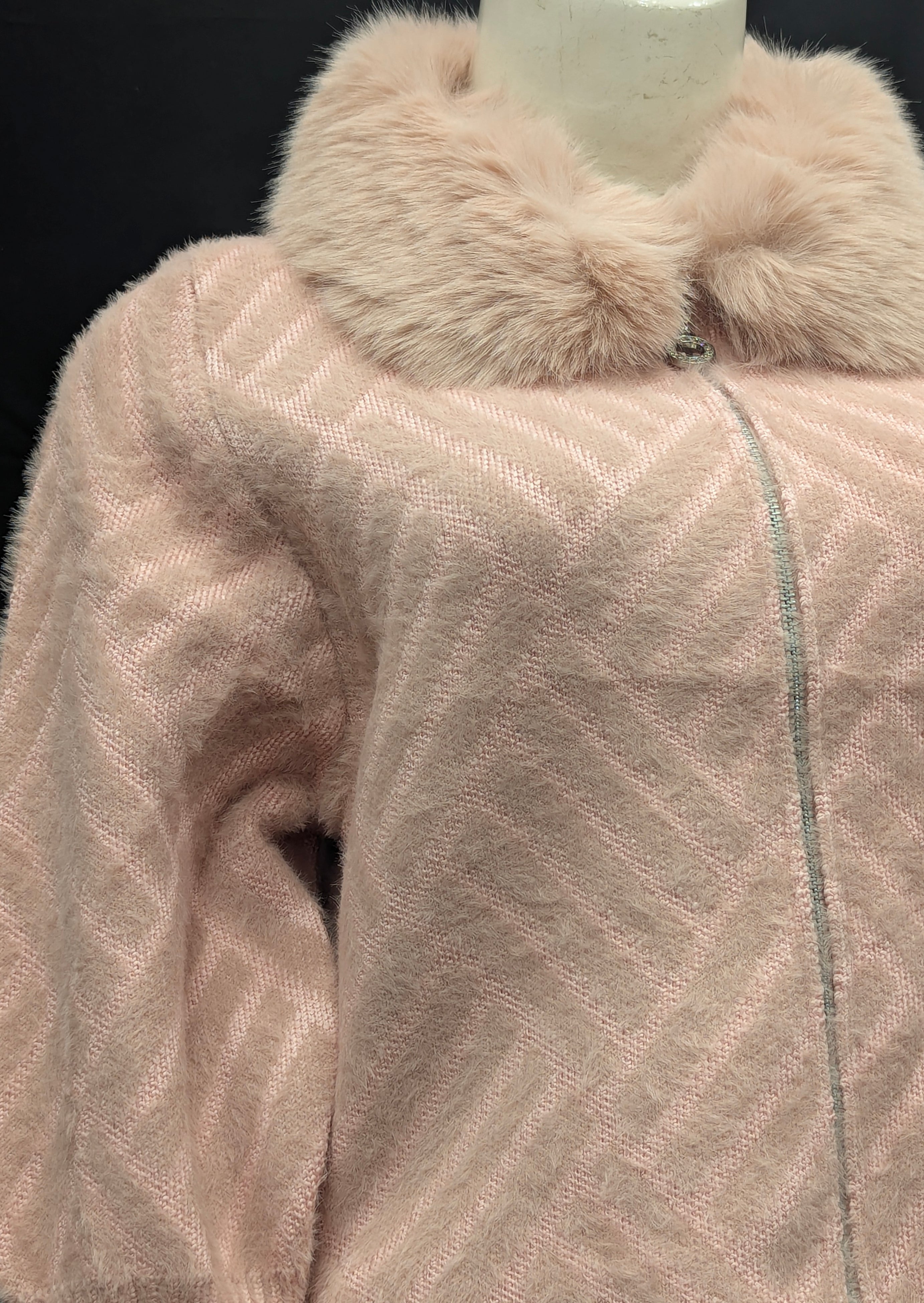 Light Pink Fur-Collar Women’s Cardigan 🌸