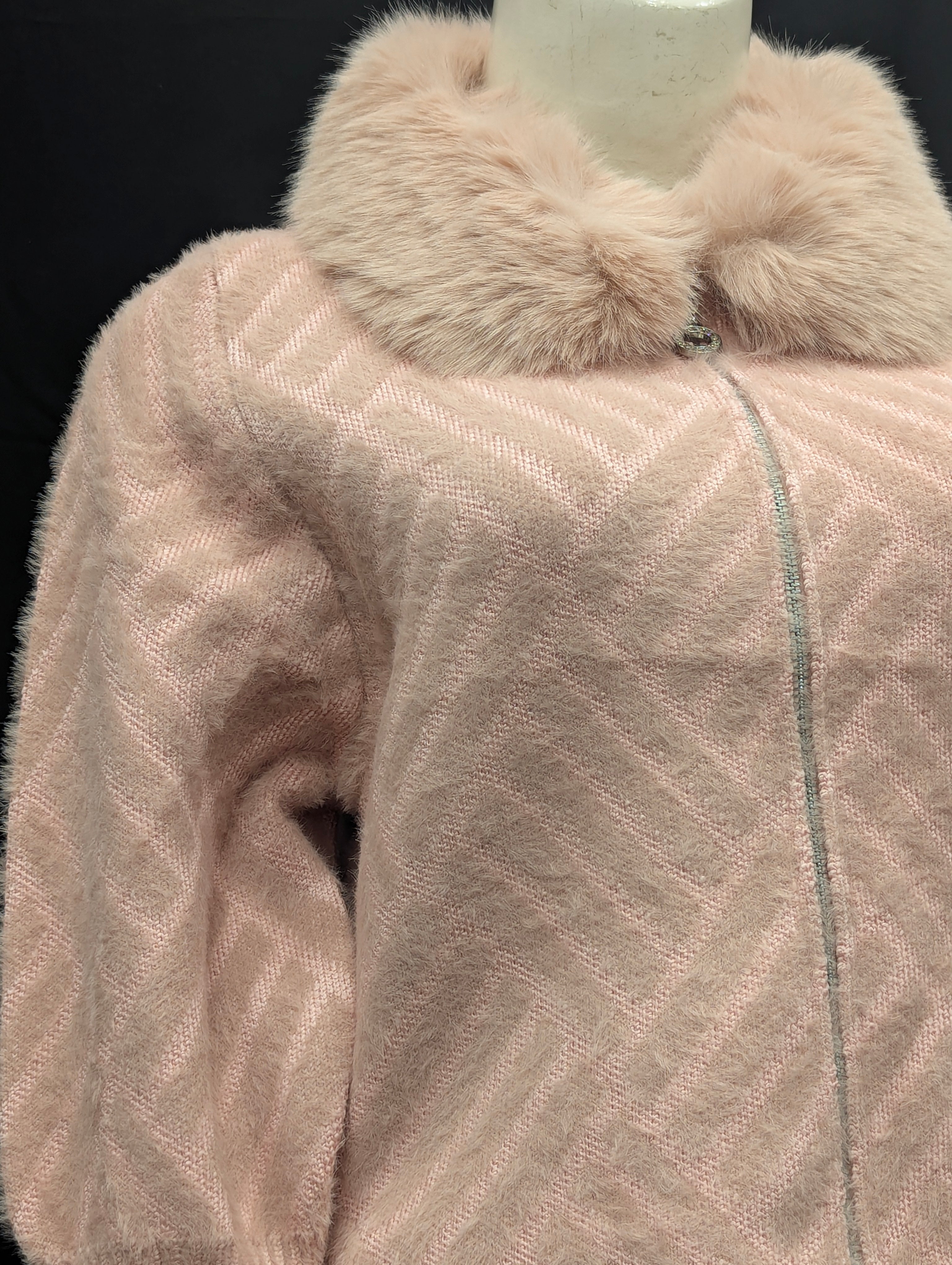 Light Pink Fur-Collar Women’s Cardigan 🌸